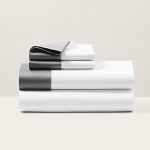 Ralph Lauren Home 
Organic Cotton Sateen Border queen flat sheet